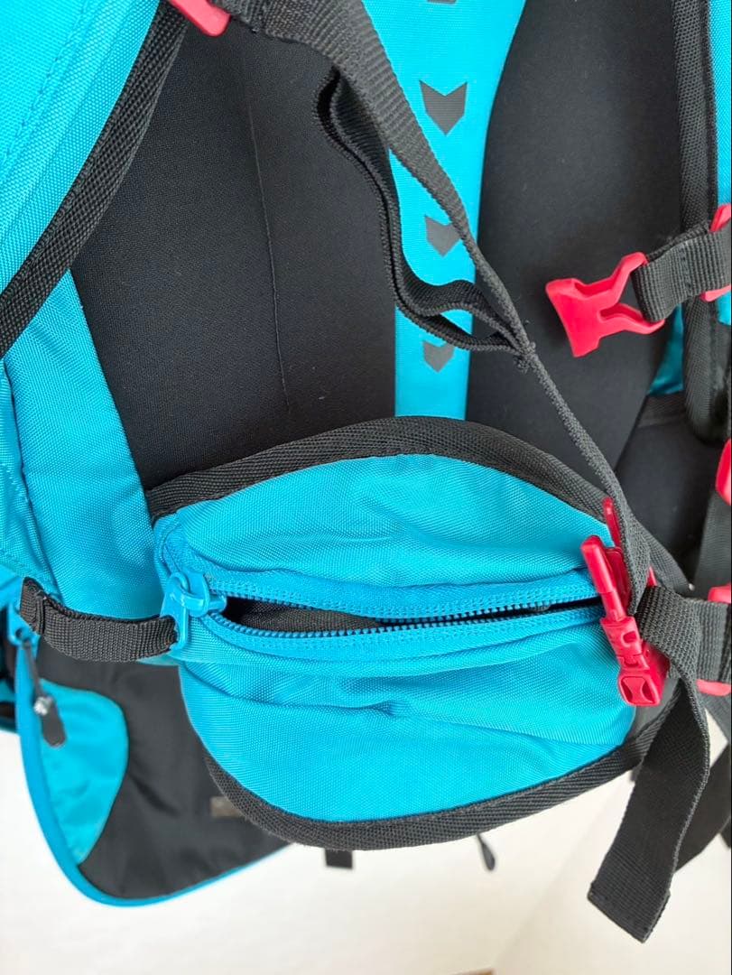 ウィンタースポーツ用リュック 黒　青　アウトドア　ソネ arva_レスキュー