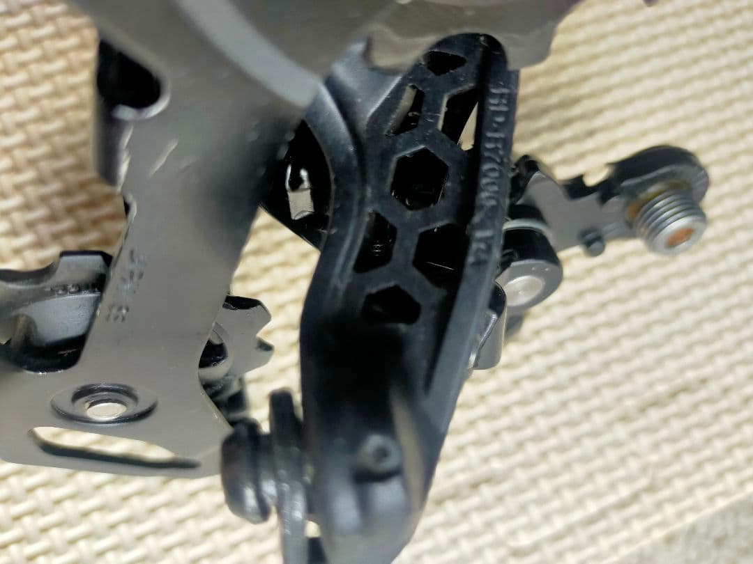 大特価！SHIMANO 105 コンポーネントグループ 11速