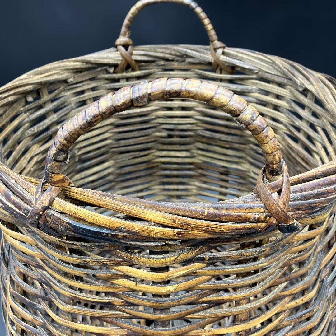 ウィッカー製ラウンドバスケット籠　カゴ　昭和レトロ　収納かご　時代物　レトロ