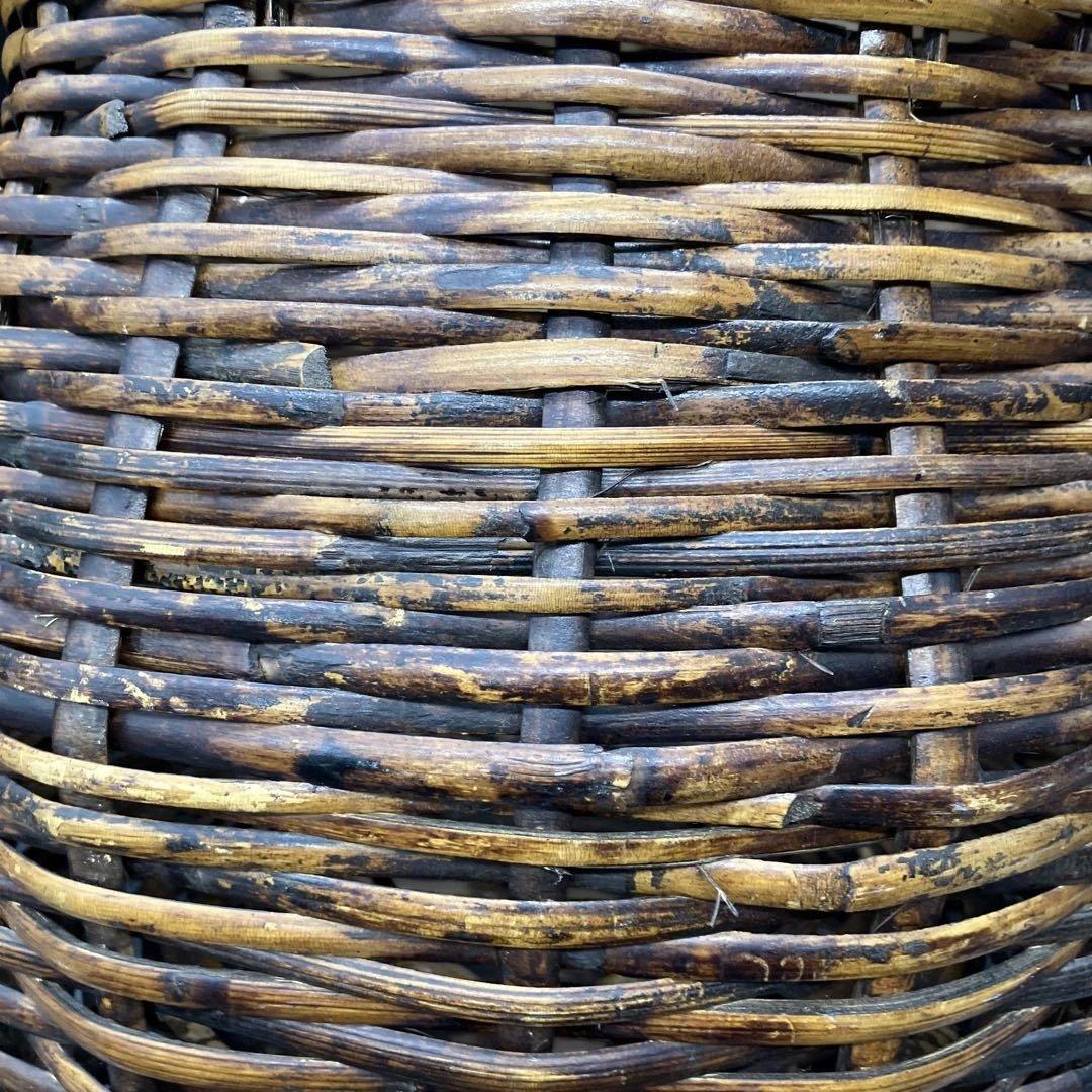 ウィッカー製ラウンドバスケット籠　カゴ　昭和レトロ　収納かご　時代物　レトロ