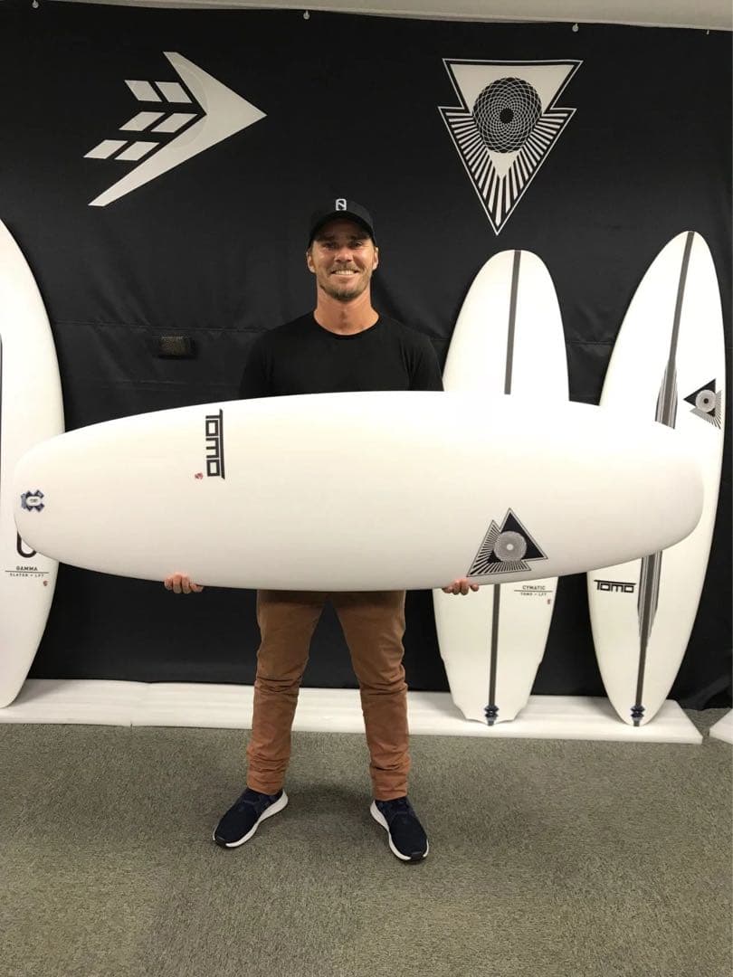 【中古品】ファイヤーワイヤーサーフボード TOMO EVO ショート(ケース付)