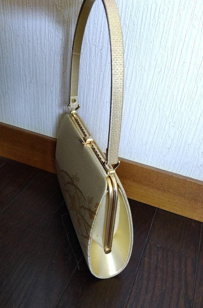 R*i様 未使用◆きもの やまと 金色 花刺繍（？）バッグ＆草履のセット◆