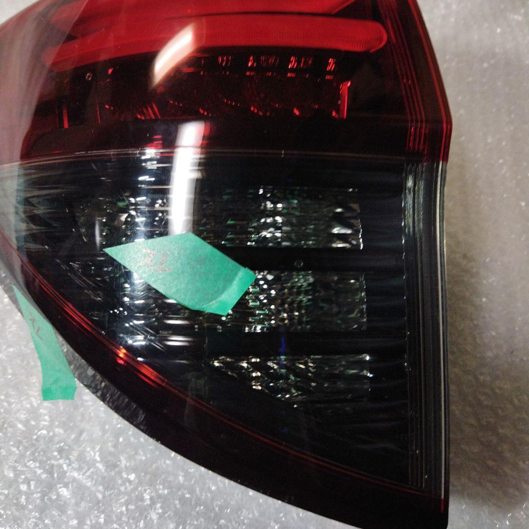 ホンダヴェゼルRU3 4 後期 左テールランプ LED 220-6228PJ5