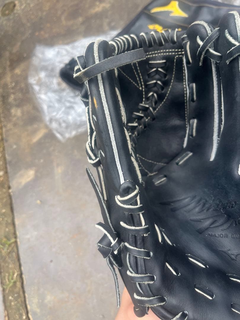 ミズノプロ　軟式　投手用　グローブ　黒　使用回数2回！
