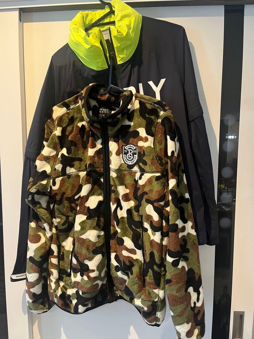 PEARLY GATES ネイビー イエロー ジャケットと迷彩柄のスエットセット