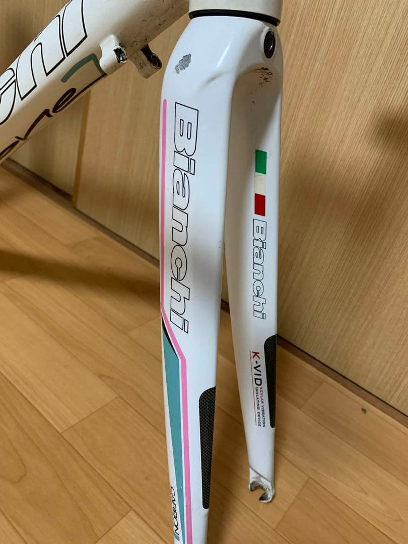 Bianchi ロードバイクフレーム Fizikサドル付き
