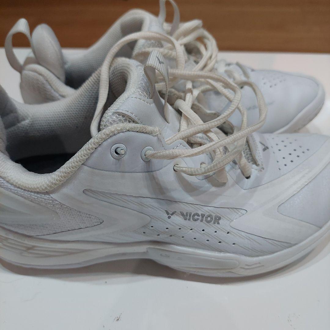 VICTOR バドミントンシューズ ホワイト