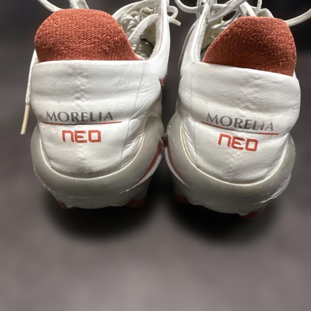 ミズノモレリアネオ4赤白 サッカースパイク