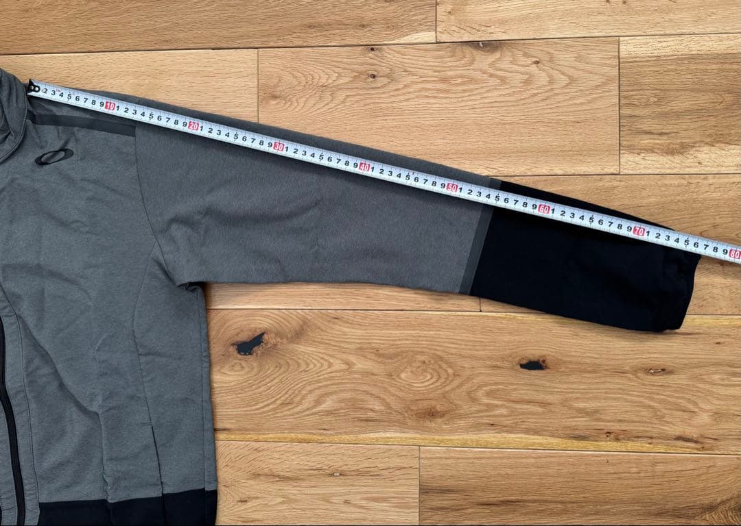 オークリー　トレーニングジャージ上下セット グレー/ブラック