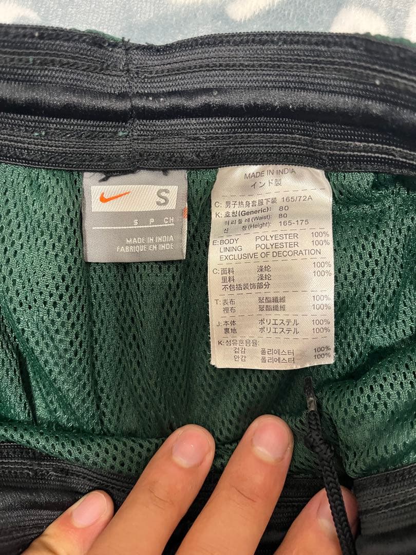 美品！激レアセットアップ！！セルティック　ナイロンジャケット 緑/白