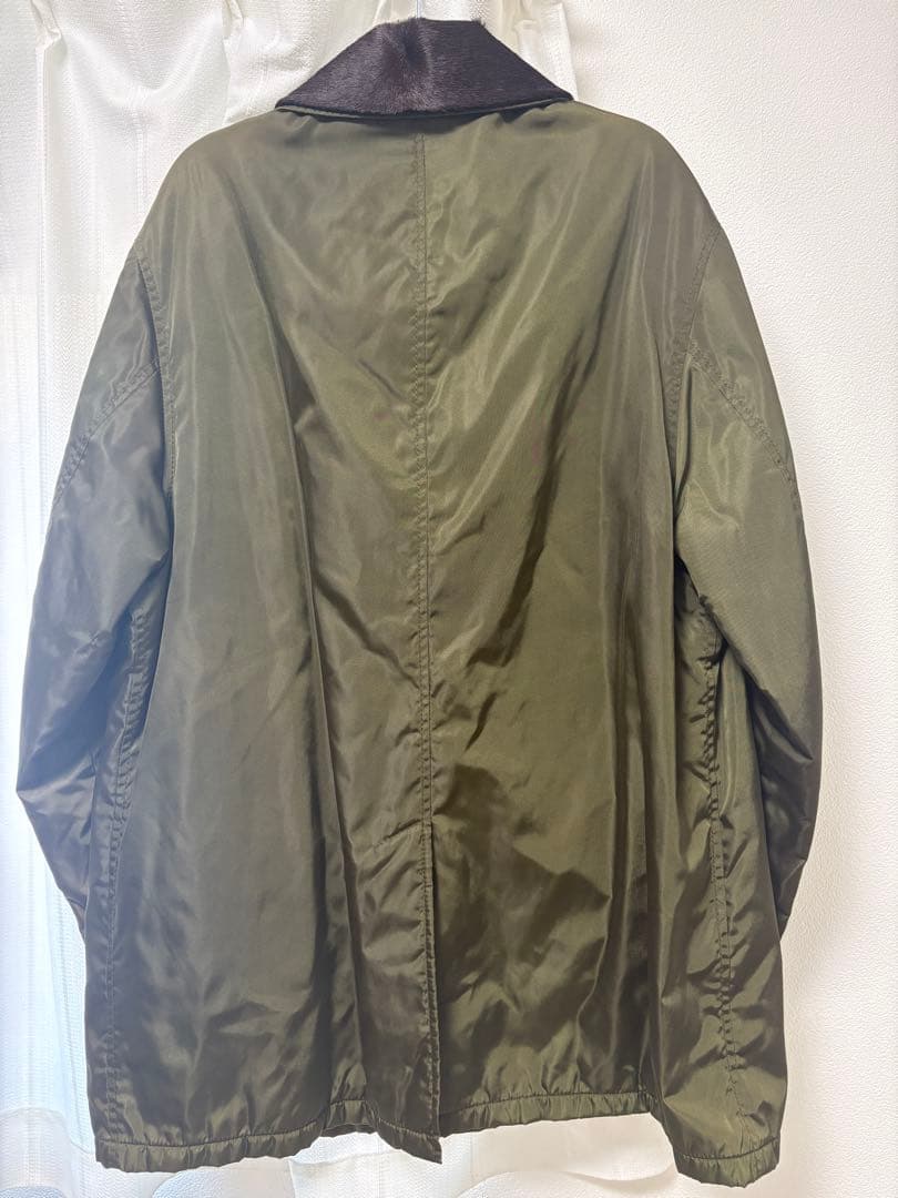 prada オリーブ色 ナイロンジャケット ファー襟付き 襟レザー