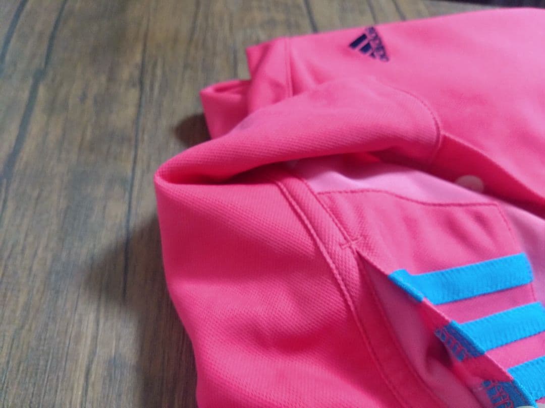 adidas ピンク ポロシャツ ワンピース