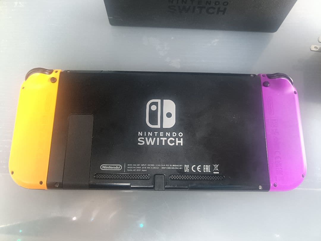 Nintendo Switch ニンテンドースイッチ　本体　黄　紫　箱無し
