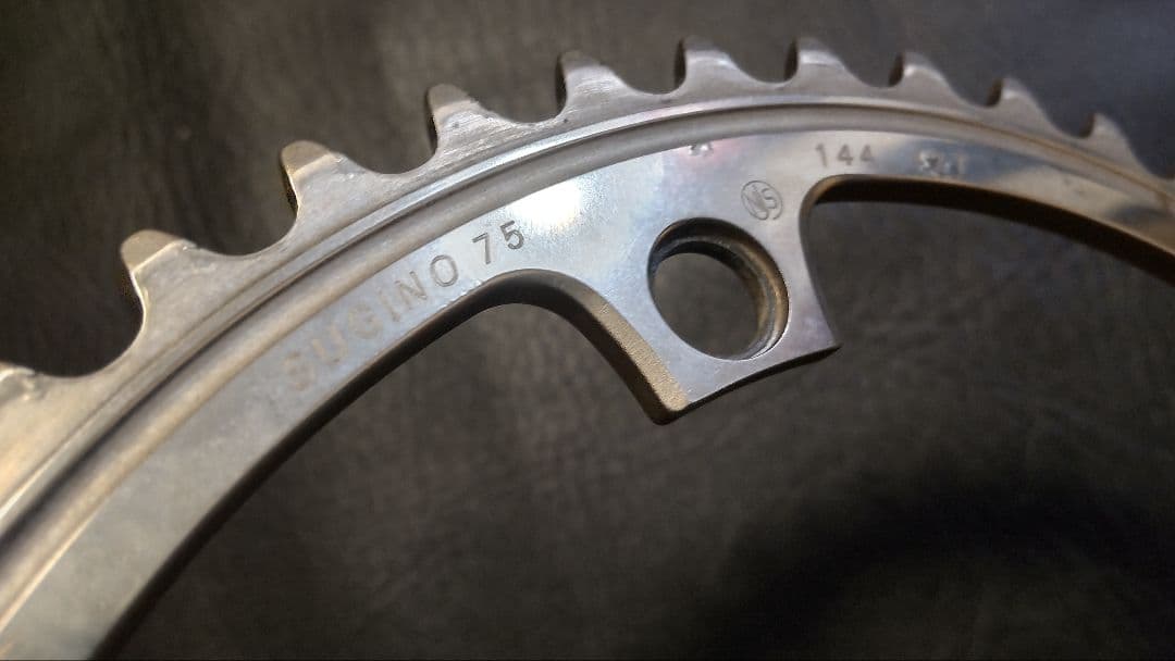 DURA-ACE　スギノ チェーンリング 144mm 4枚セット　ピスト