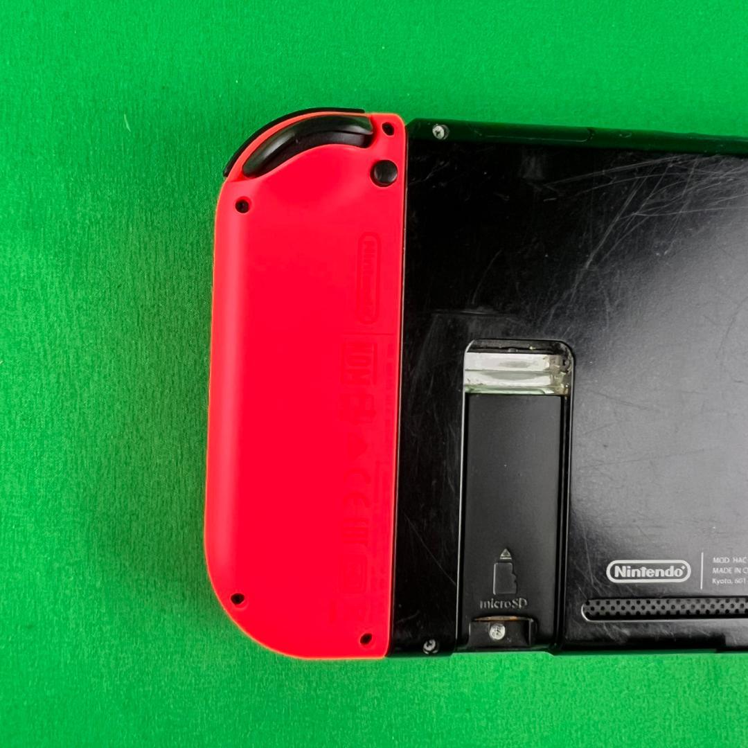 Nintendo　switch　本体　動作確認済み　背面欠損あり　おまけソフト付