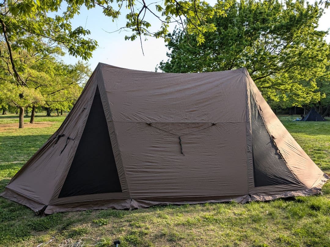 Hilander（ハイランダー）　A型フレームグランピアン　大型シェルター