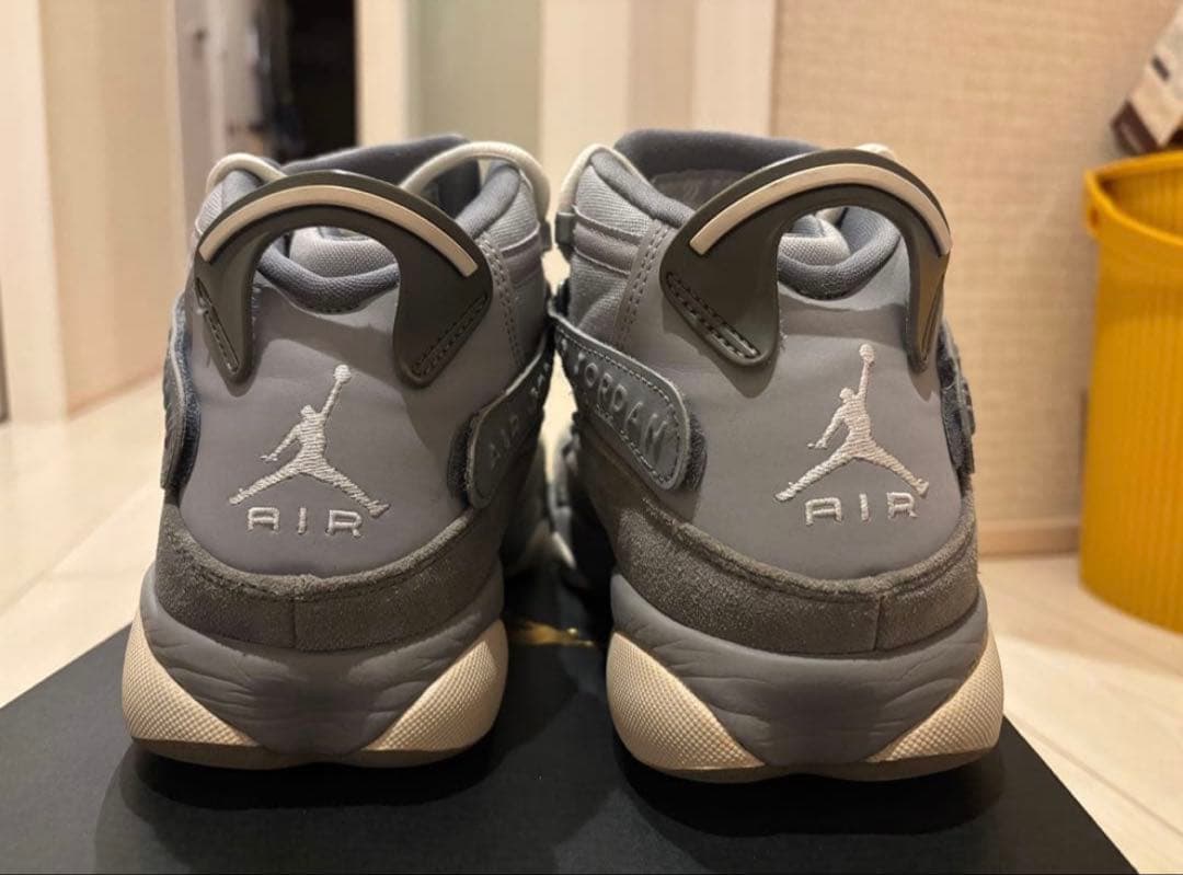 ジョーダン6 rings グレー