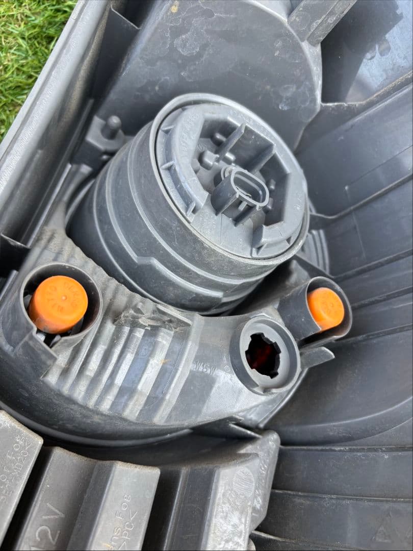 TOYOTA アクア NHP10 前期 左テールランプ