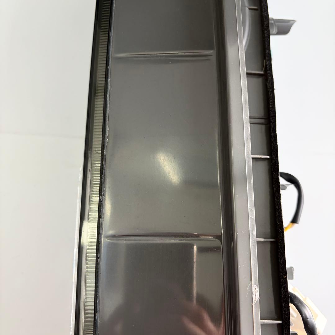 トヨタ ハイエース200系 純正タイプ テールランプ 左右セット スモークカバー