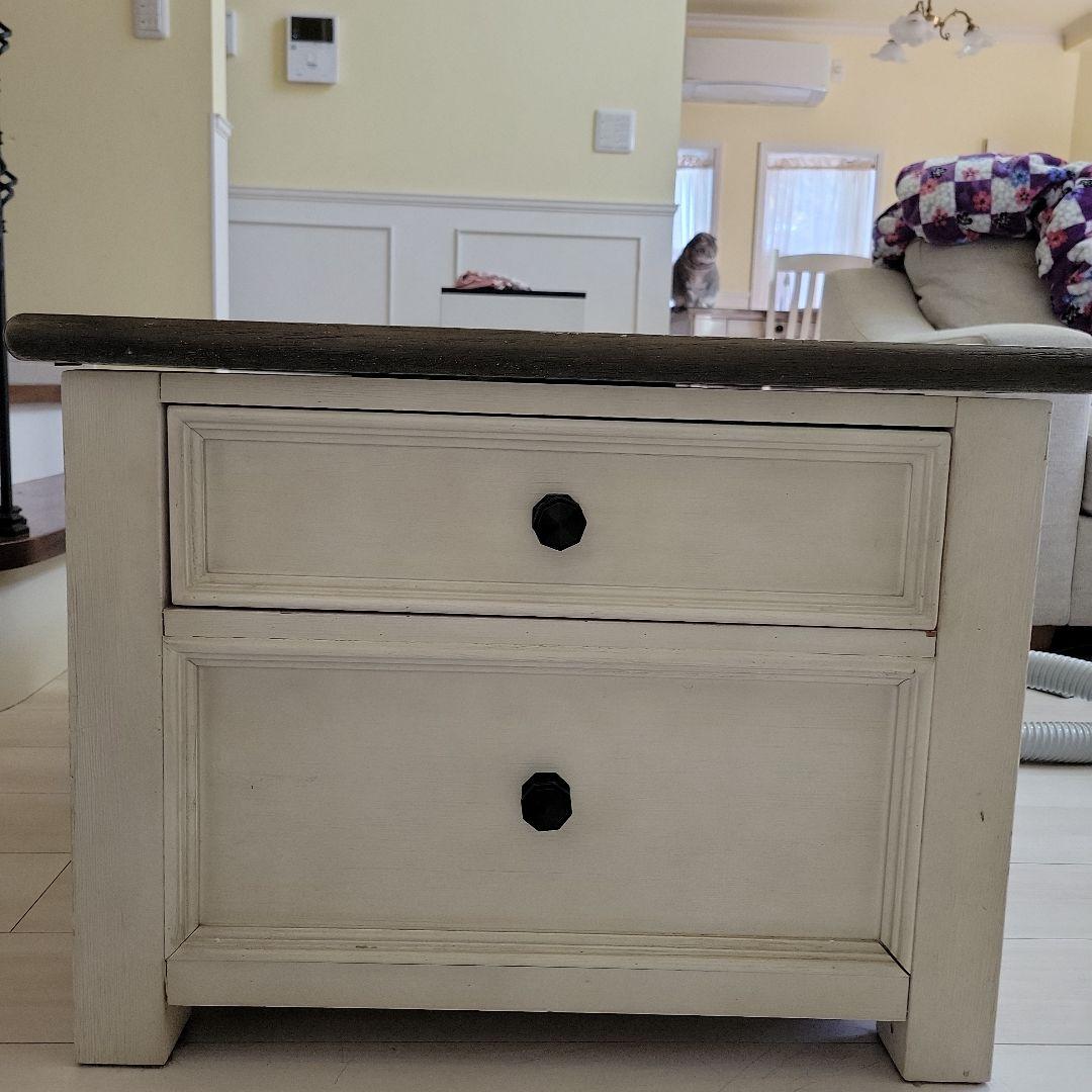 アシュレイ家具　フレンチアンティーク調センターテーブル