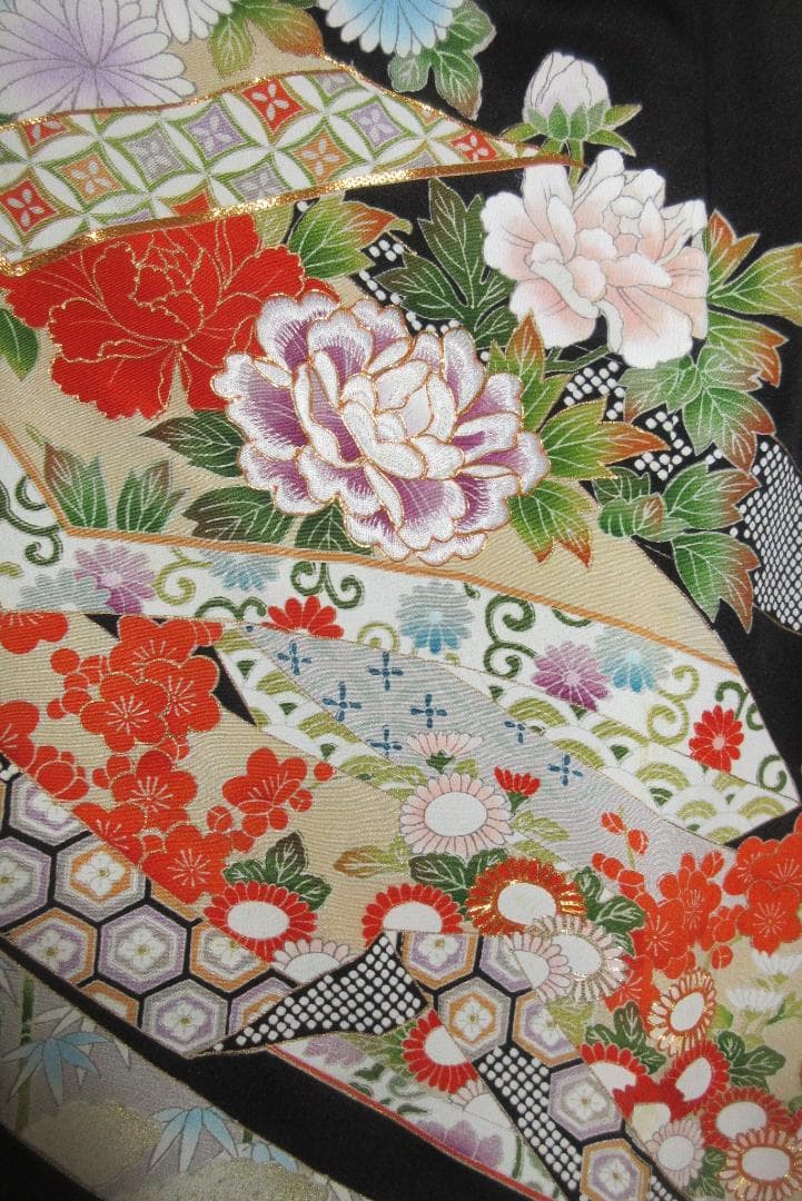 留袖リメイク　花柄　金糸銀糸刺繍　シルク　ロングワンピース　ウエストリボン紐付