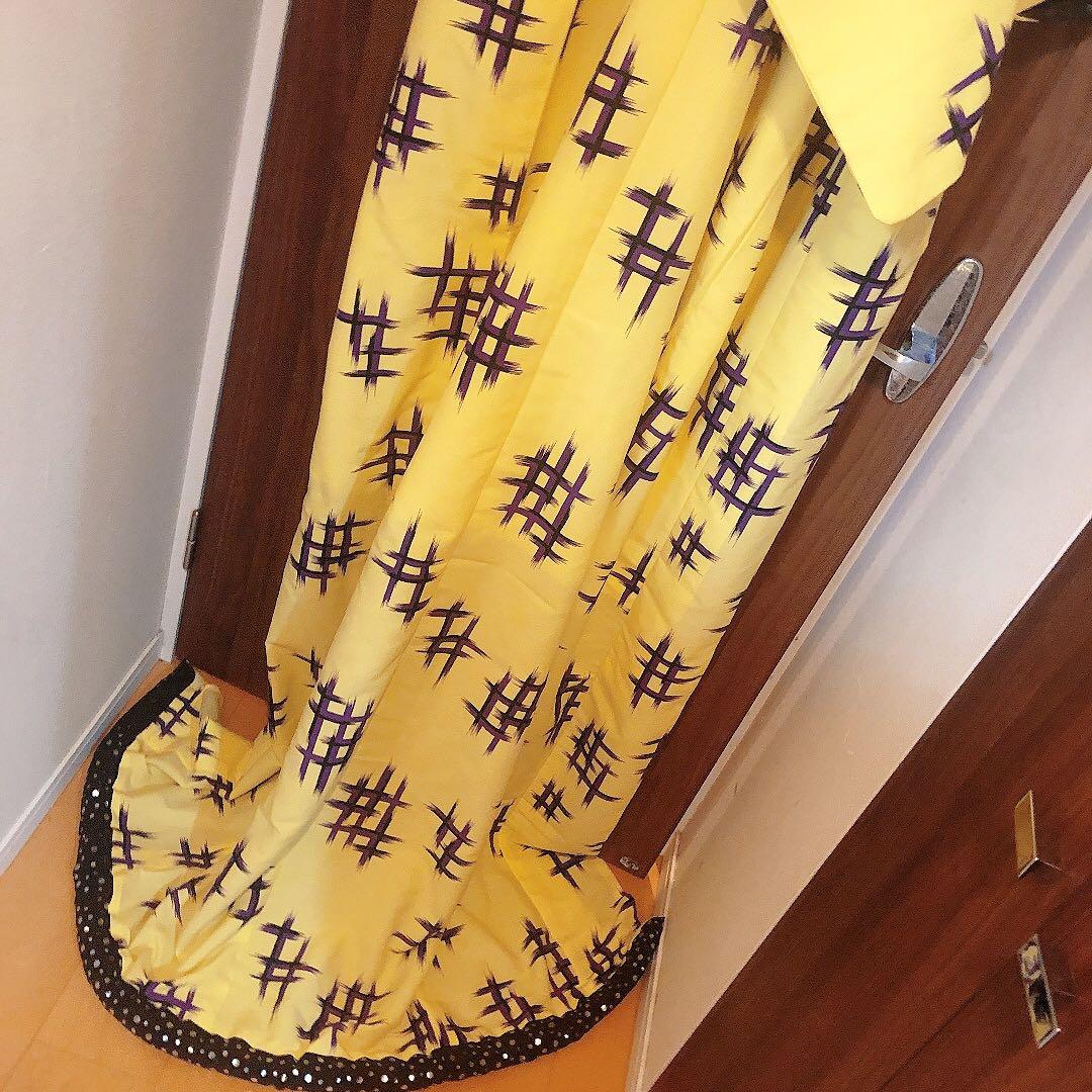 日本舞踊り　日舞　ポリエステル　裾引き着物　お引きづり　黄色紫　井桁模様　派手