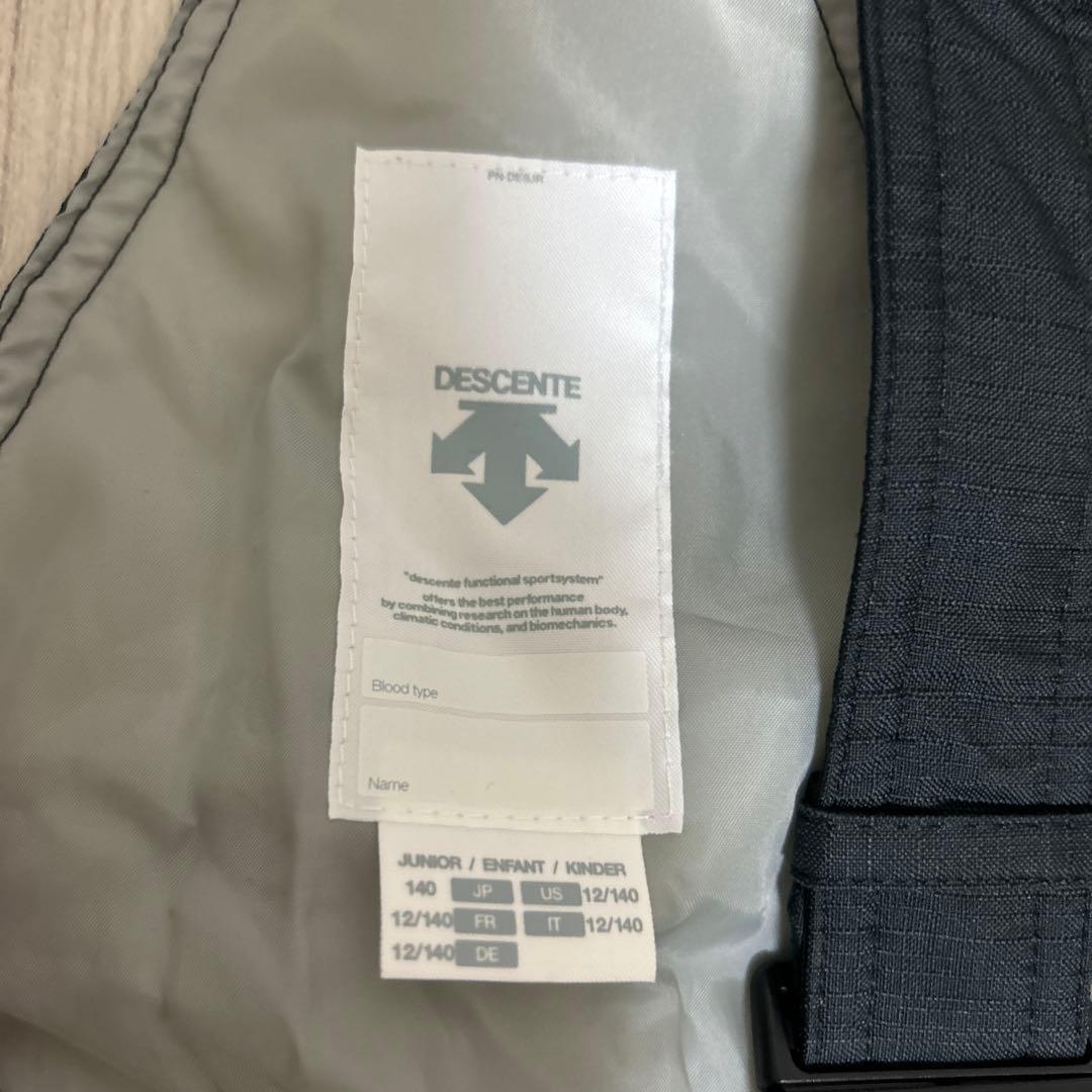 DESCENTE Move Sport 140 子ども用スキーウェア 黒/赤