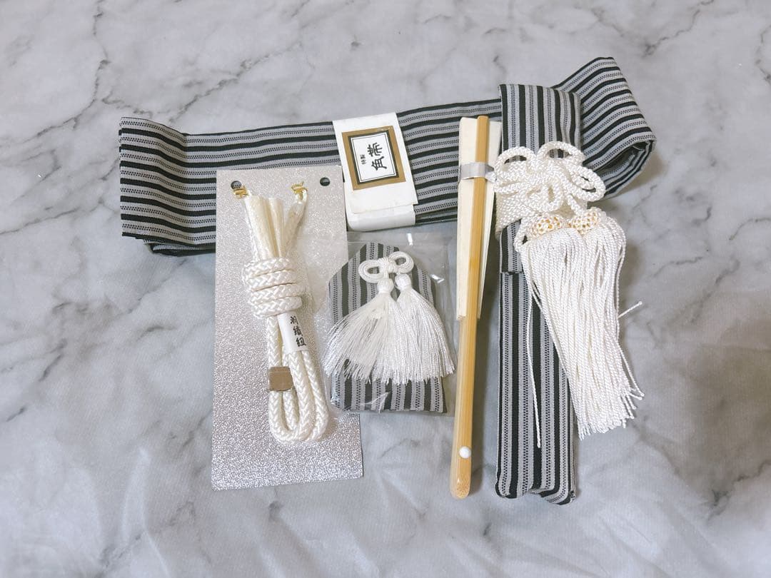 豪華刺繍入り♡七五三　5歳　男の子　フルセット　一式　縦縞袴　鷹　白系