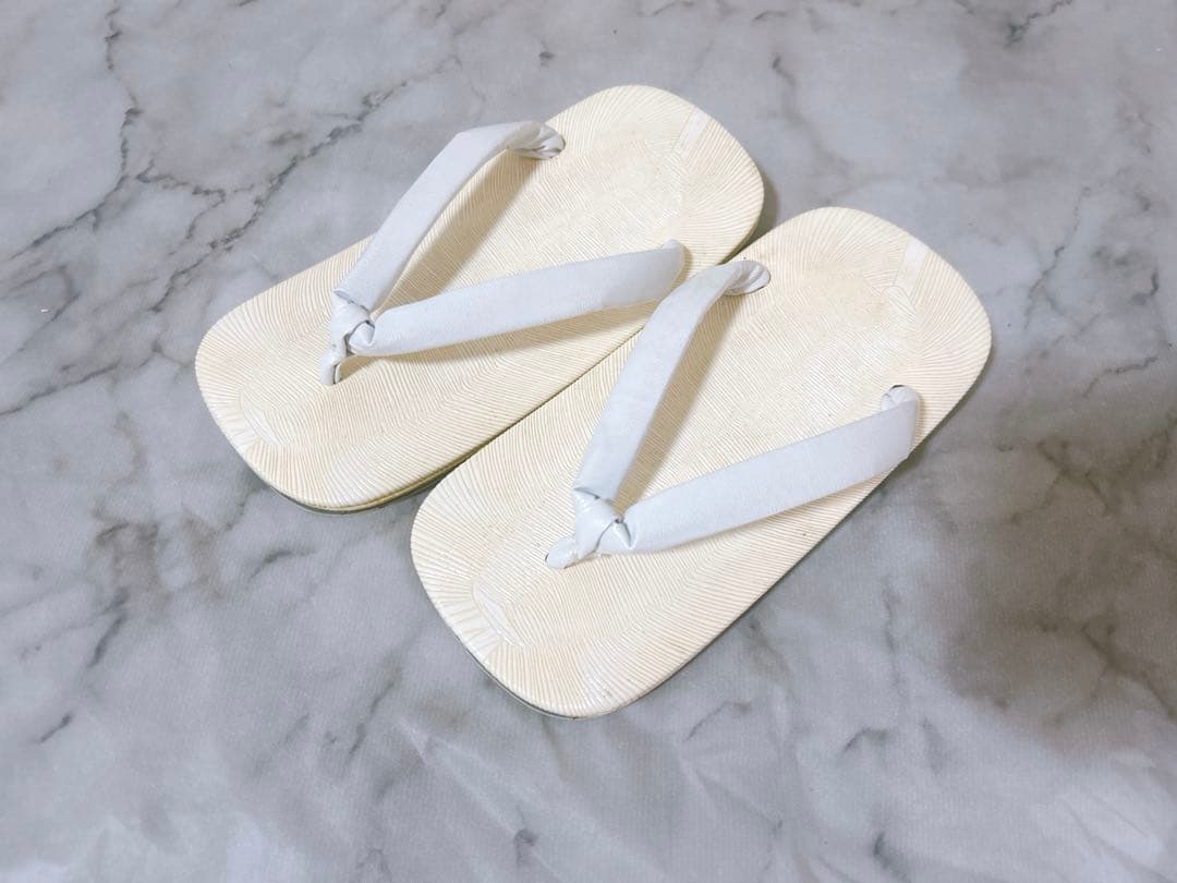 豪華刺繍入り♡七五三　5歳　男の子　フルセット　一式　縦縞袴　鷹　白系