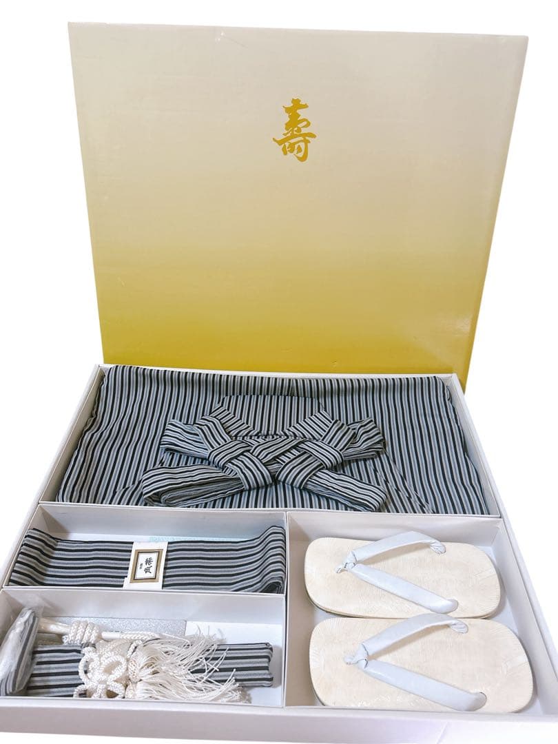 豪華刺繍入り♡七五三　5歳　男の子　フルセット　一式　縦縞袴　鷹　白系