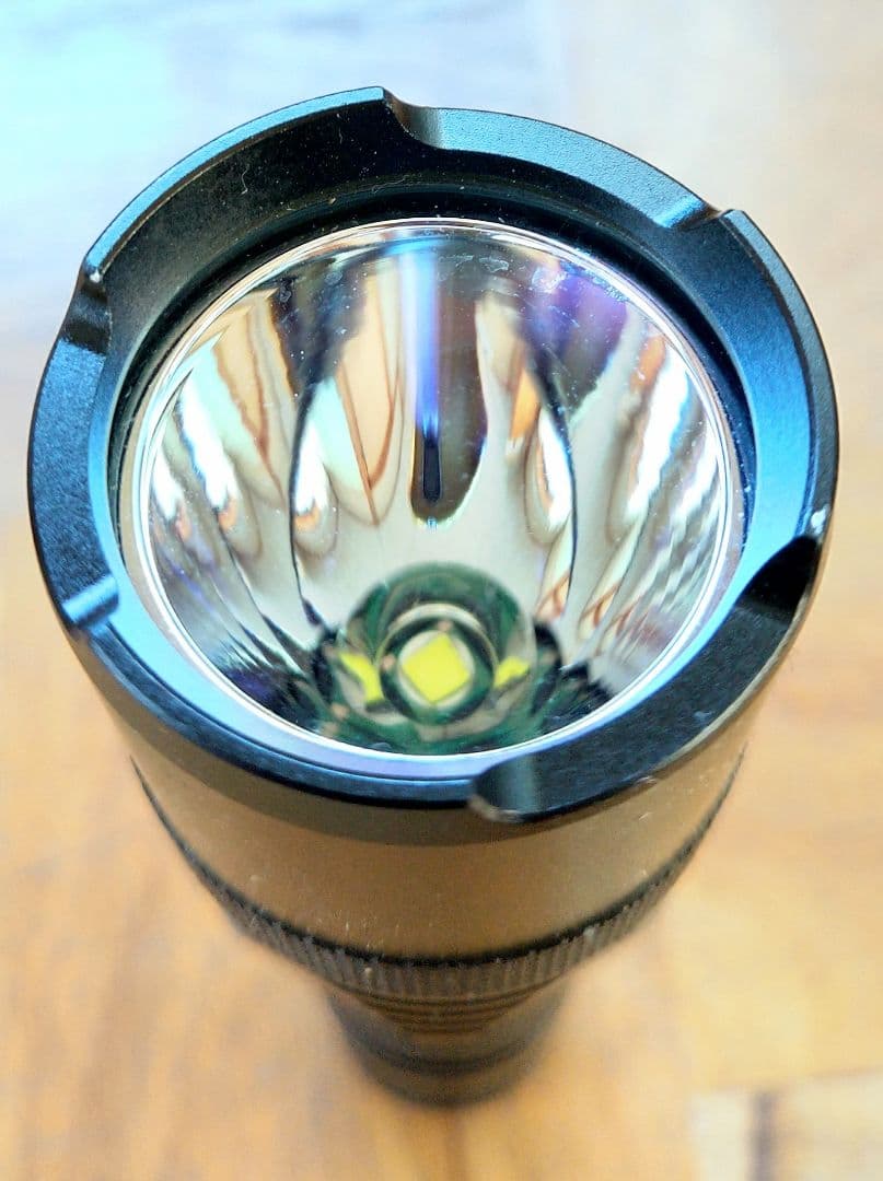 Nitecore MT26 ウェポンライト