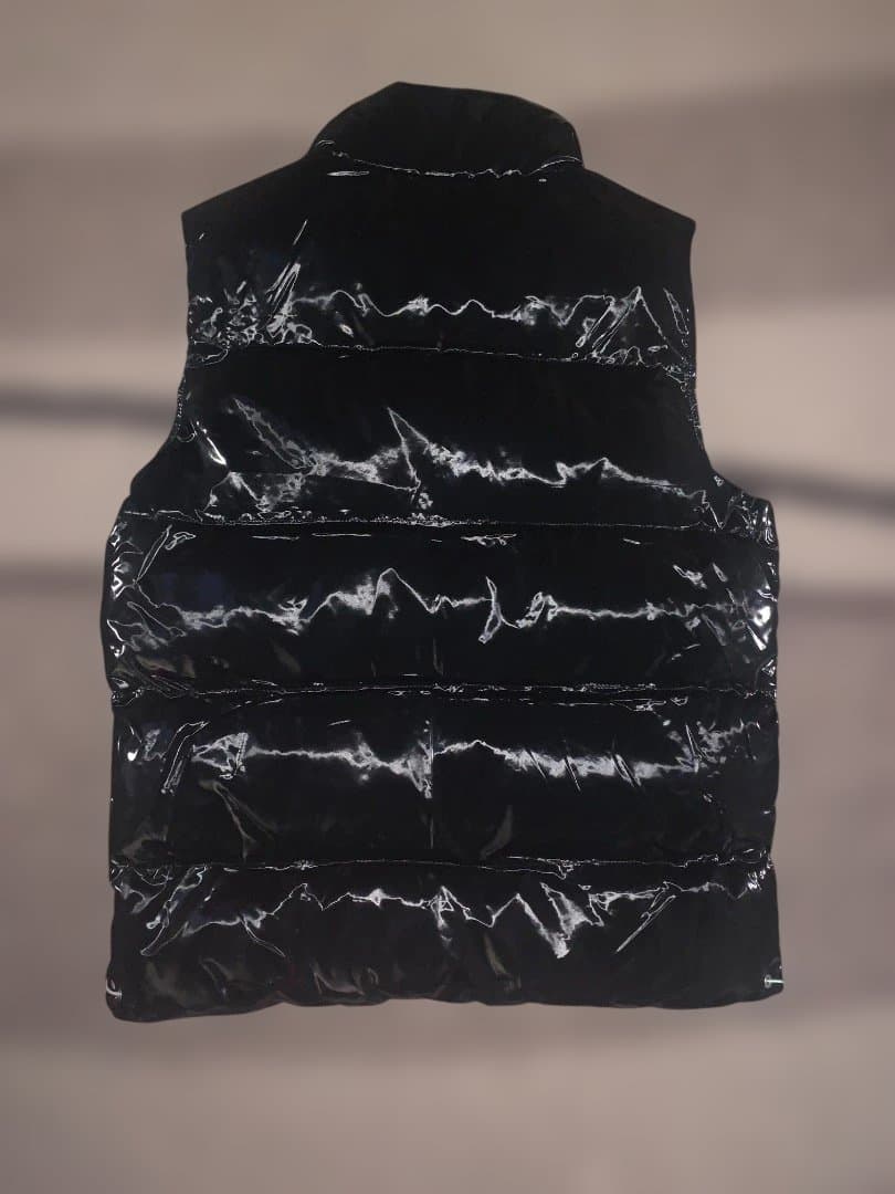 THUGWEAR光沢のある黒ダウンベスト