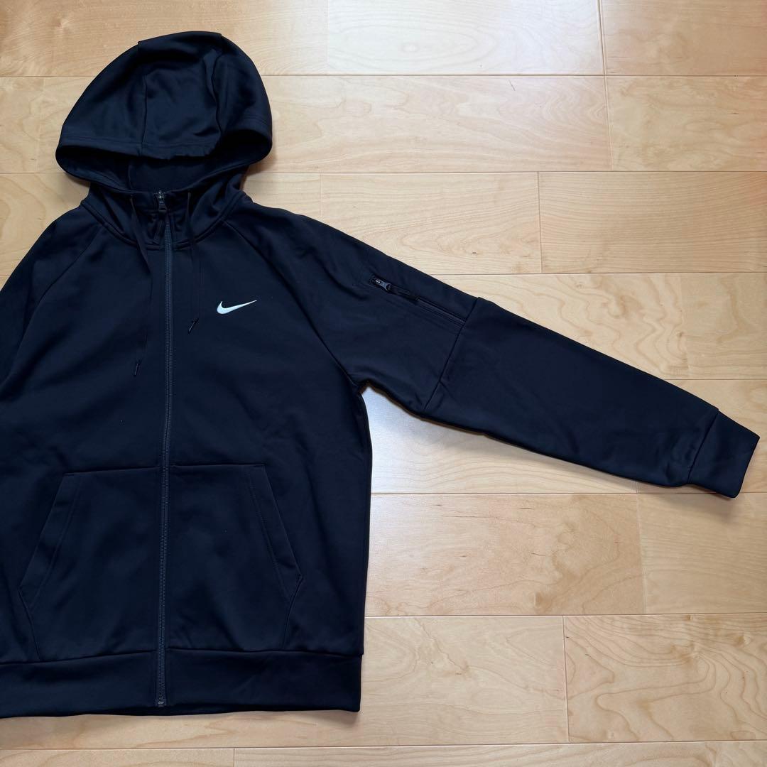 NIKE フルジップパーカー　スポーツウェア　サーマフィット　黒ブラック　L新品
