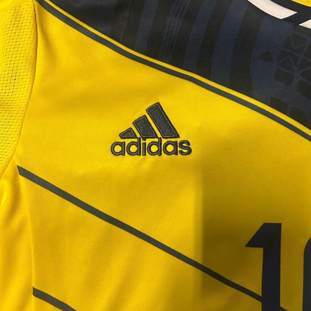 【新品タグ付】2014 コロンビア代表 ハメスロドリゲス adidas