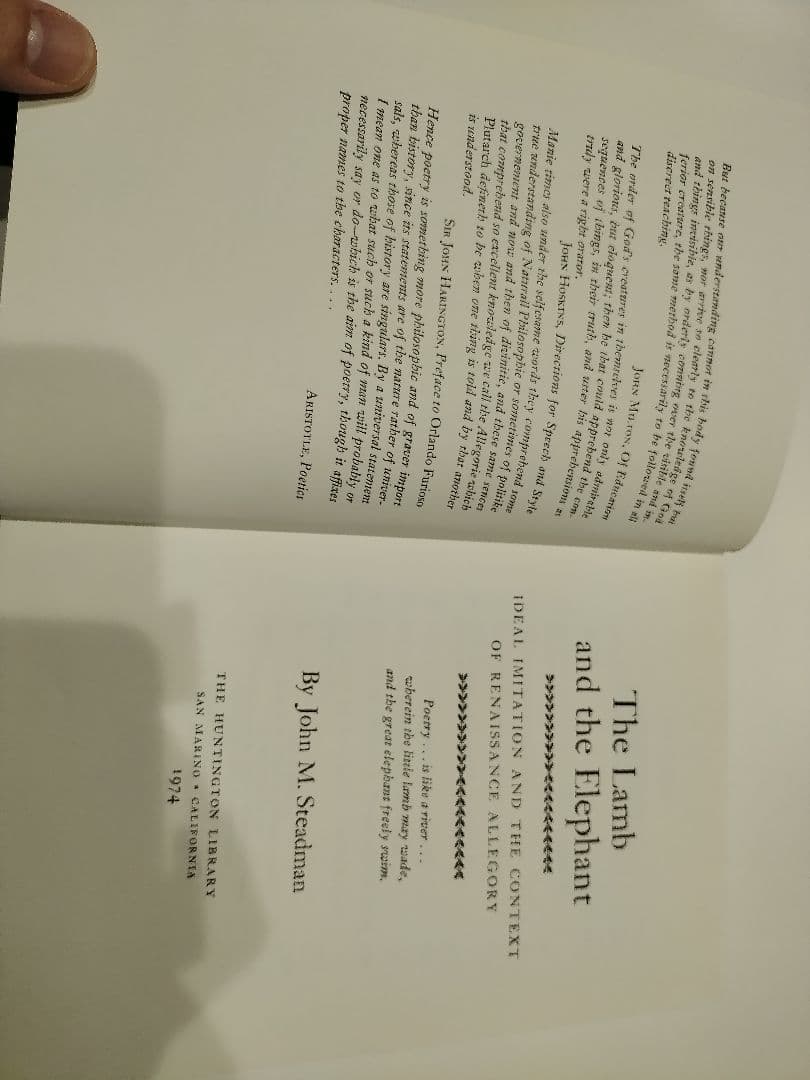 ネットで1万7千円弱の洋書(The Lamb and the Elephant)