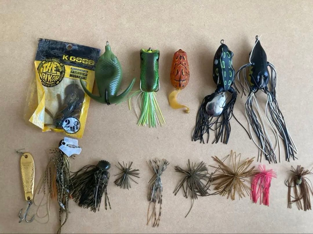 ▪️バス釣り引退品　ルアー、ワーム、フック、ライン、タックルボックス等 全部込み