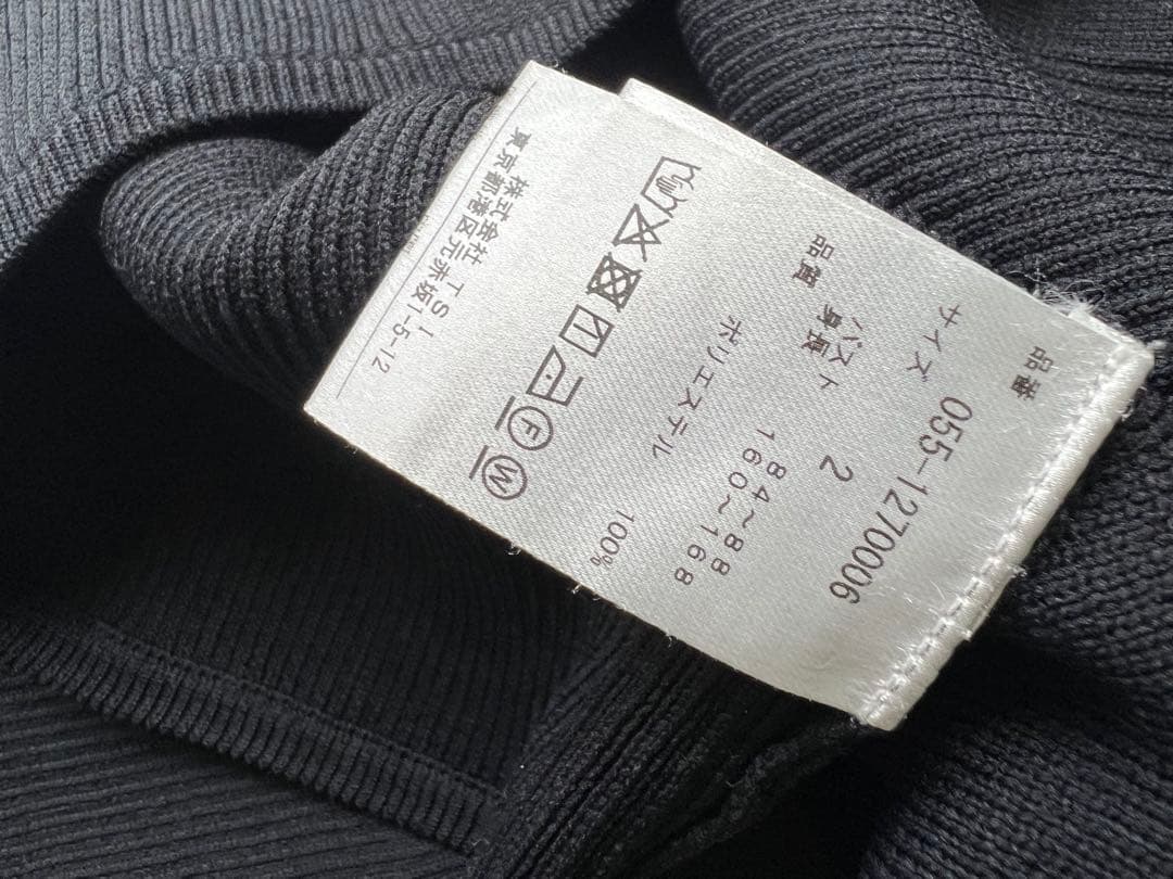 パーリーゲイツ　ブラックポリエステルロゴトップス