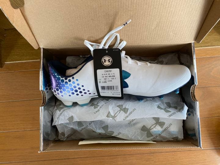 アンダーアーマーサッカースパイク