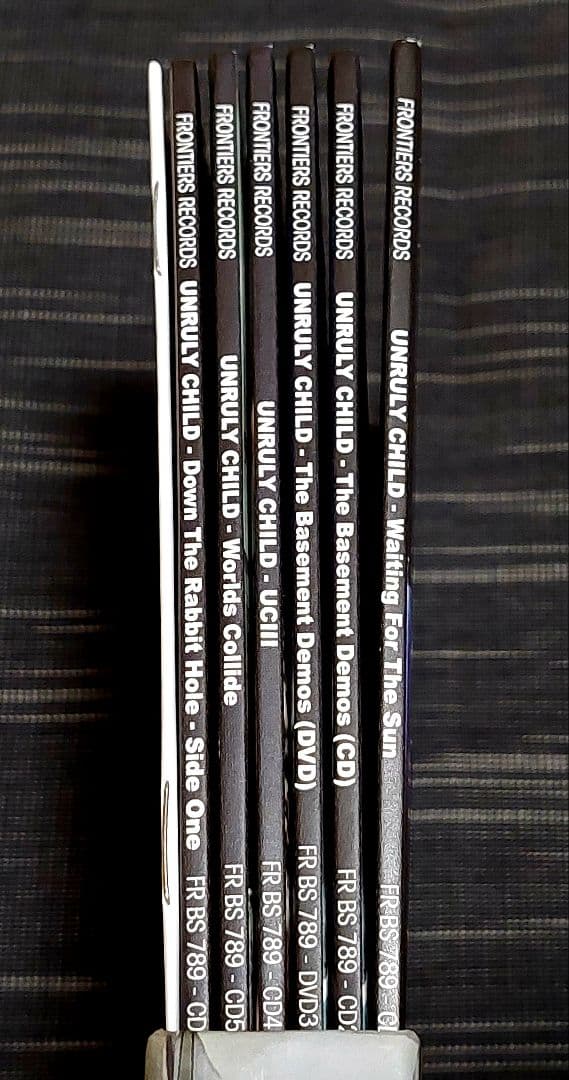 洋楽 5CD+DVD SET UNRULY CHILD/Reigning Frogs