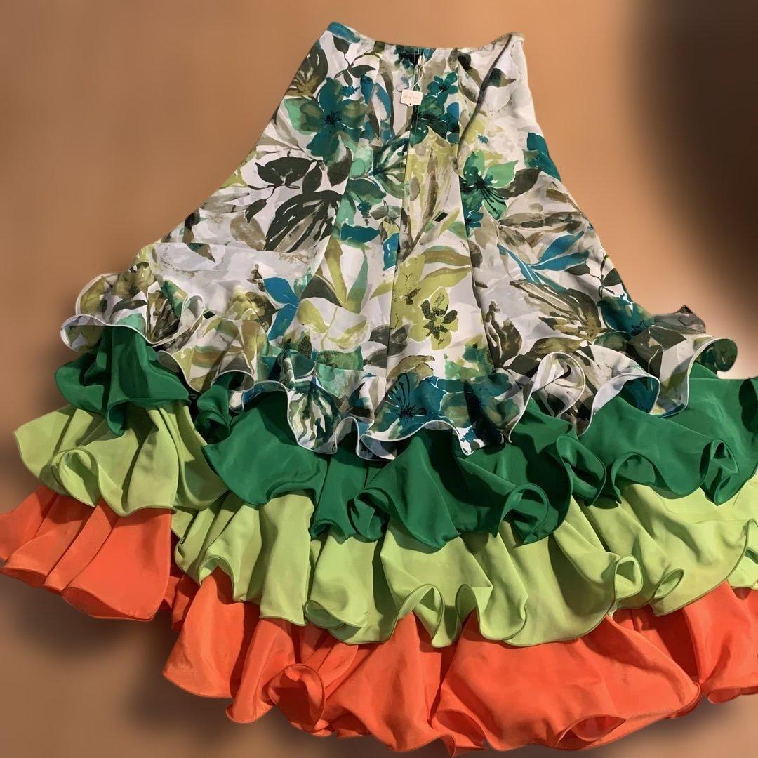 フラメンコドレス 花柄 フリル付き