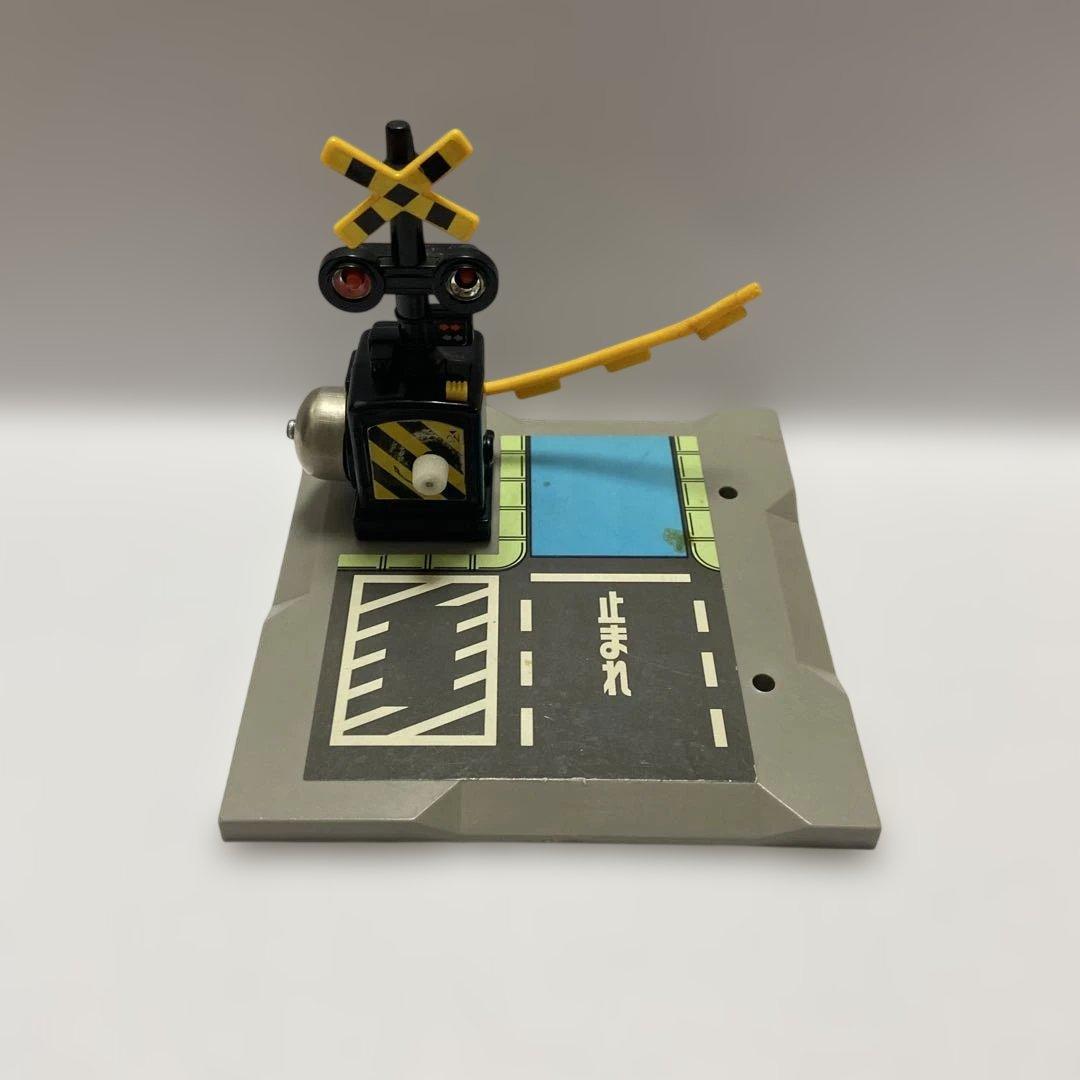 【最終値下げ！】トミカ　トミカラマ、トミカタウン　信号機　踏切　日本製