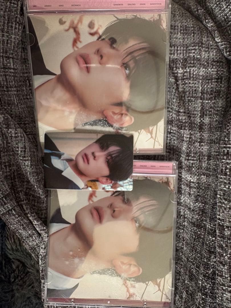 サンヒョンCD2枚とトレカ2枚とシール1枚セット