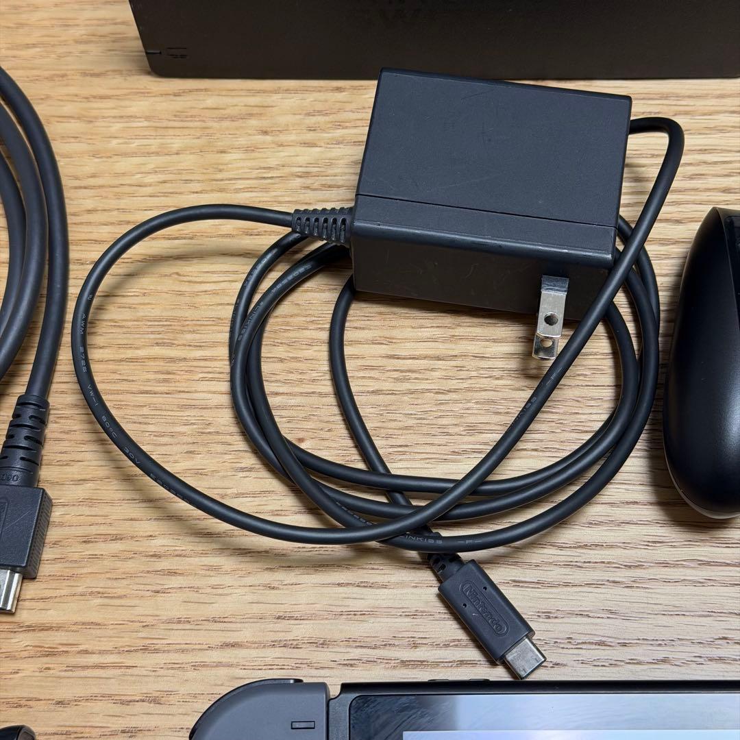 【箱無し】Nintendo Switch 本体 グレー　純正付属品有り