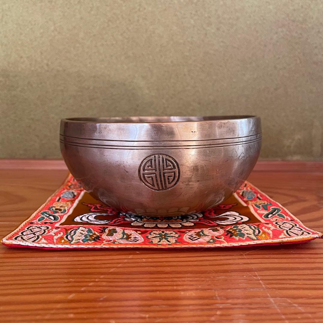 フルムーン製作 チベタンシンギングボウル｜オム・マニ・ペメ・フム