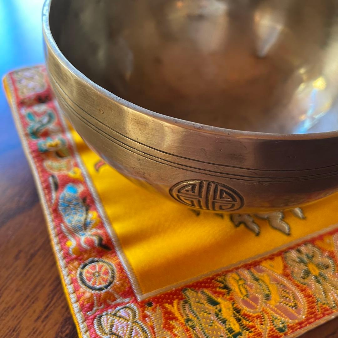 フルムーン製作 チベタンシンギングボウル｜オム・マニ・ペメ・フム