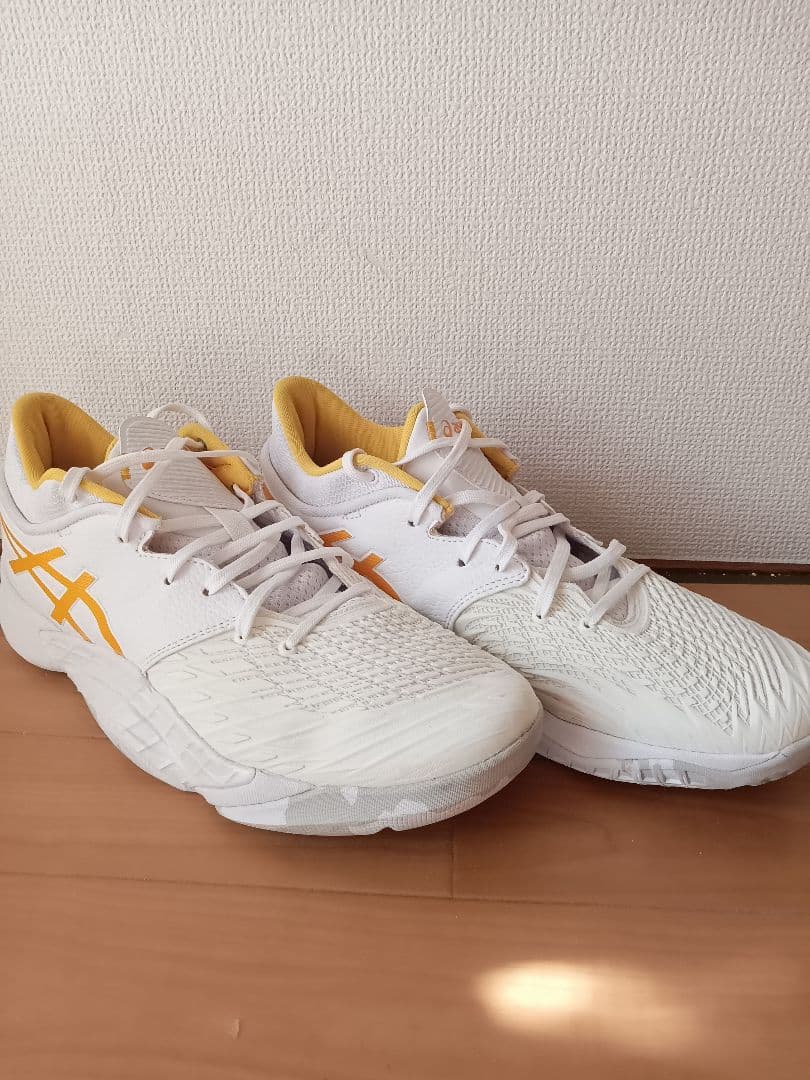 ASICS アンプレアルスロー　バスケットボールシューズ　アシックス　28.5
