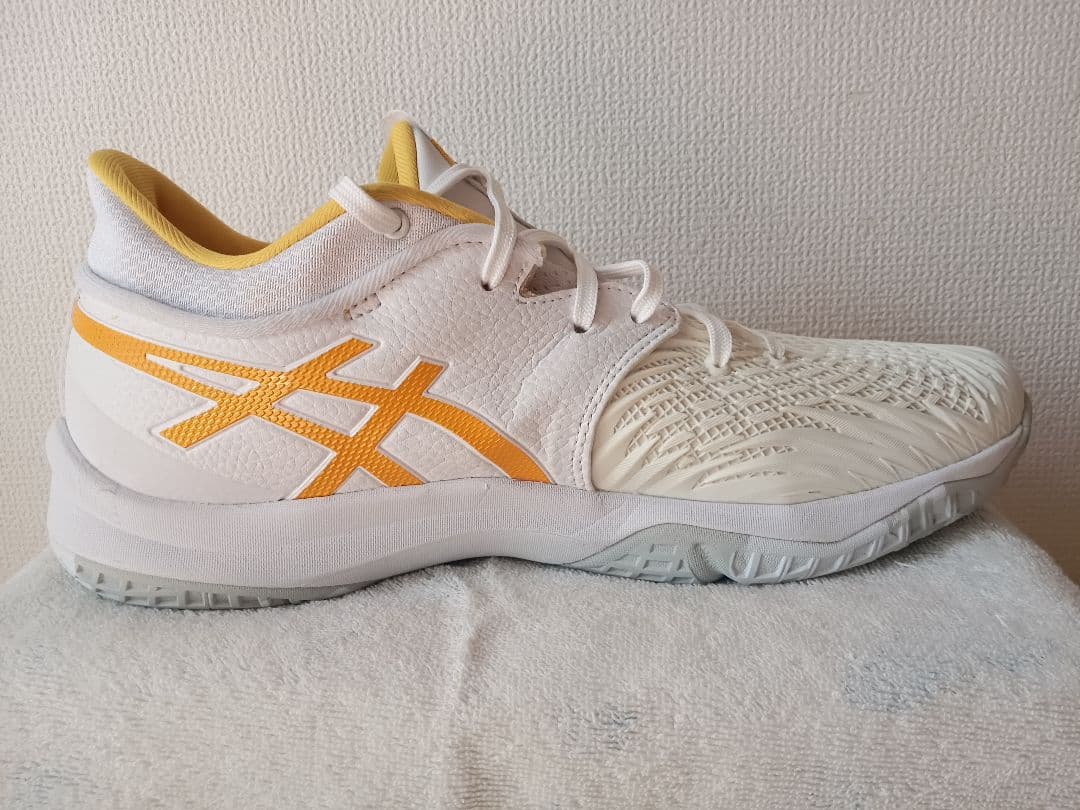 ASICS アンプレアルスロー　バスケットボールシューズ　アシックス　28.5