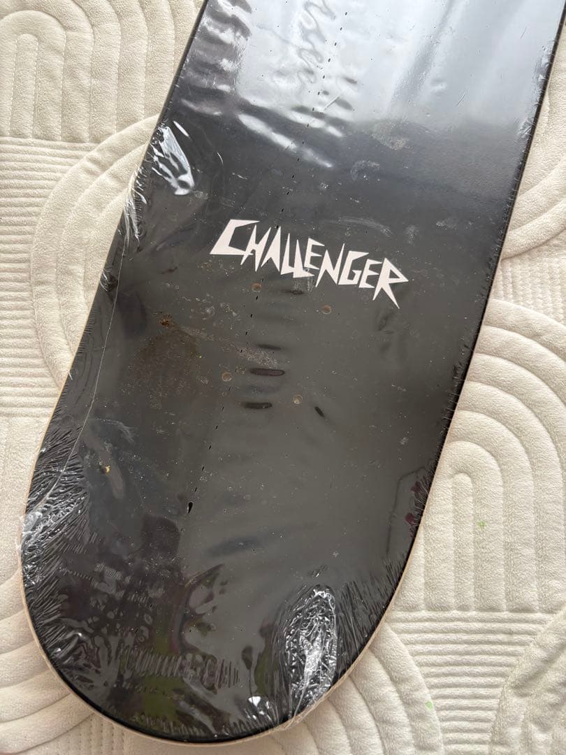ゆ*ー様 未開封‼️CHALLENGER スケートボードデッキ グラフィックデザ
