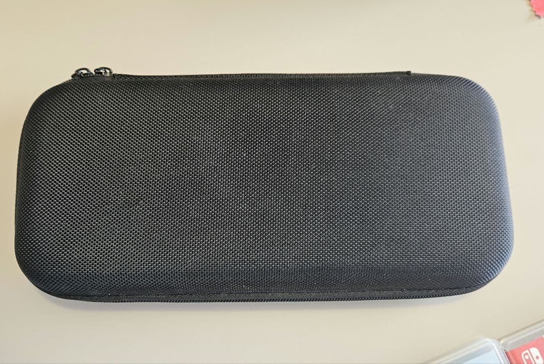 Nintendo Switch スイッチ　本体+ソフト4本+ケース　セット