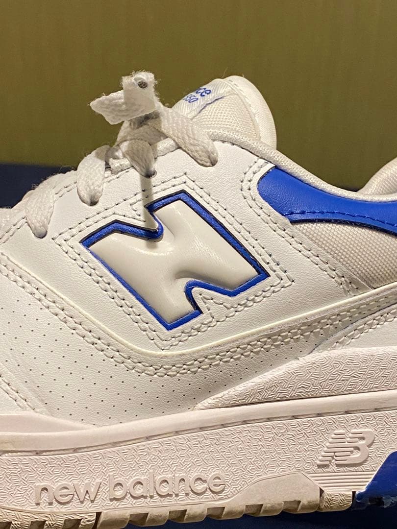 【数回使用】ニューバランス　25cm スニーカー　BB550SWC ブルー　箱付
